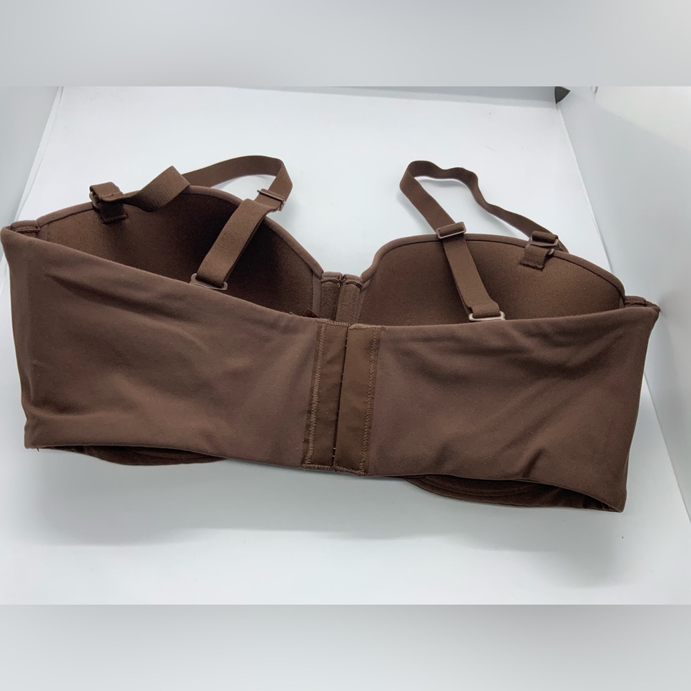 Skims Fits Everybody Strapless Bra - Picture 8 of 13